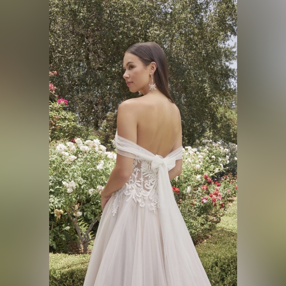 Casablanca Bridal Sleeves style 2512 Phoebe